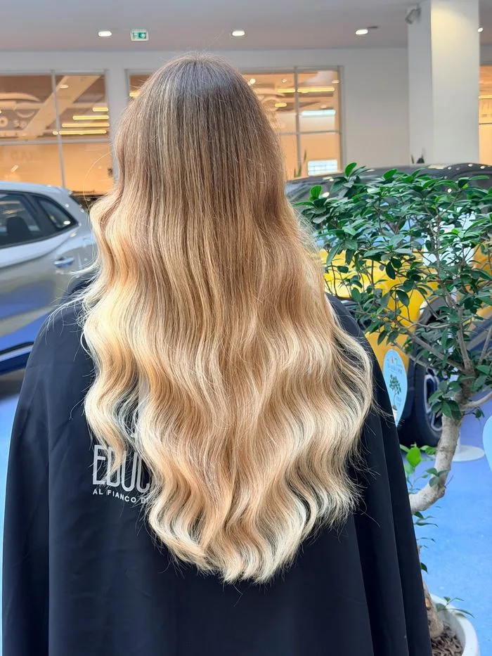 Balayage biondo lungo realizzato da Hair Love Parrucchieri